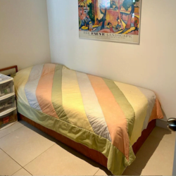 Cuarto de servicio con baño propio.